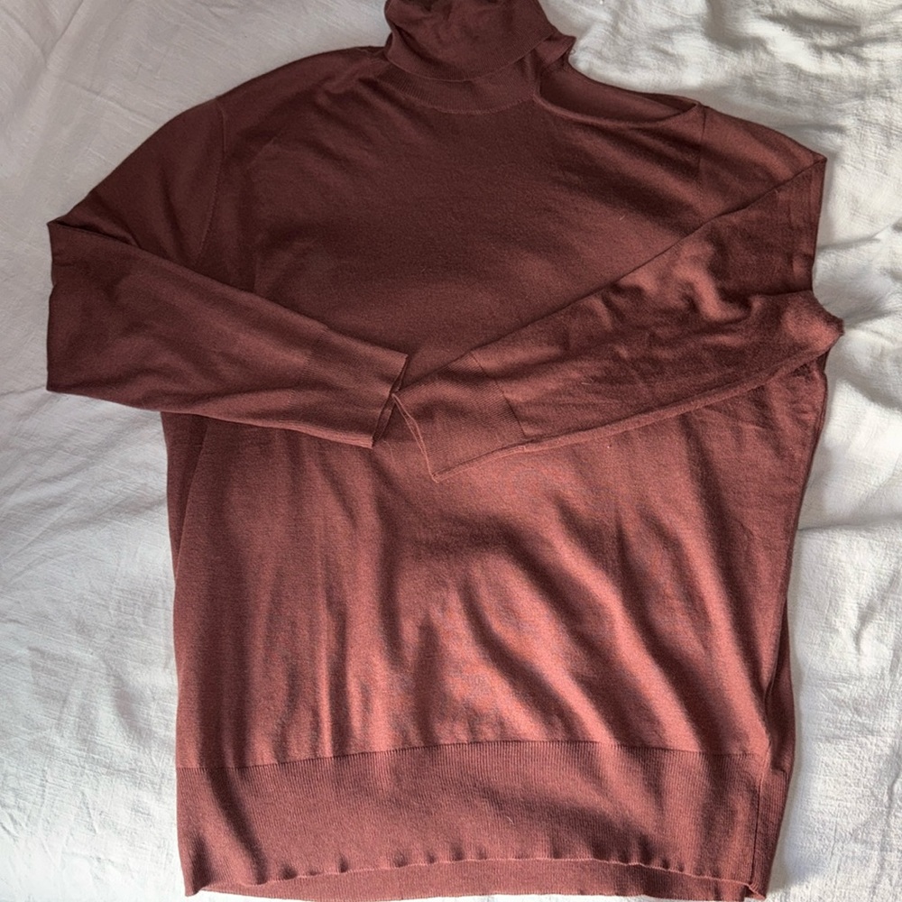 ZARA - Asymmetrical cut out, long sleeve turtle neck sweater